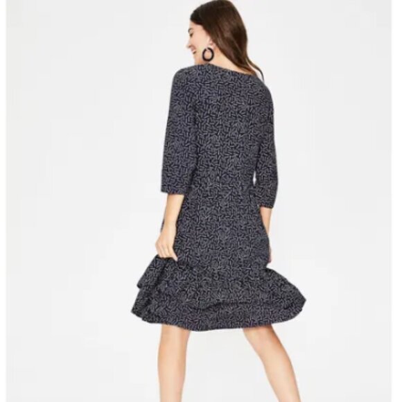 Boden Relaxed Tiered Flounce Hem Shirt Dress, Navy Arrow Print, Size 4R - Picture 2 of 14